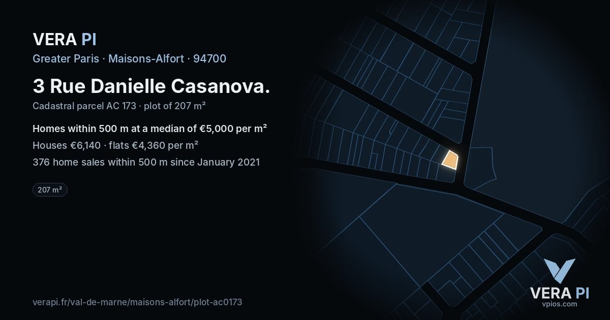 3 Rue Danielle Casanova, Maisons-Alfort at night – the plot lit, the parcels around coloured by the prices near them
