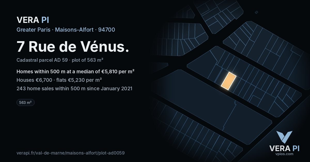 7 Rue de Vénus, Maisons-Alfort at night – the plot lit, the parcels around coloured by the prices near them