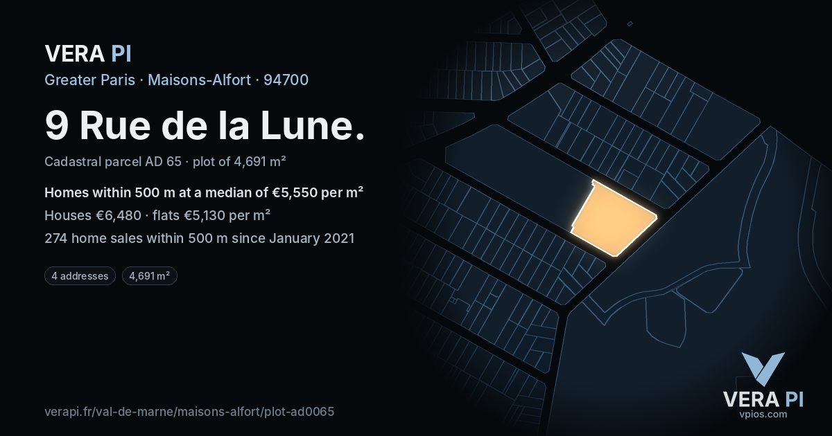 9 Rue de la Lune, Maisons-Alfort at night – the plot lit, the parcels around coloured by the prices near them