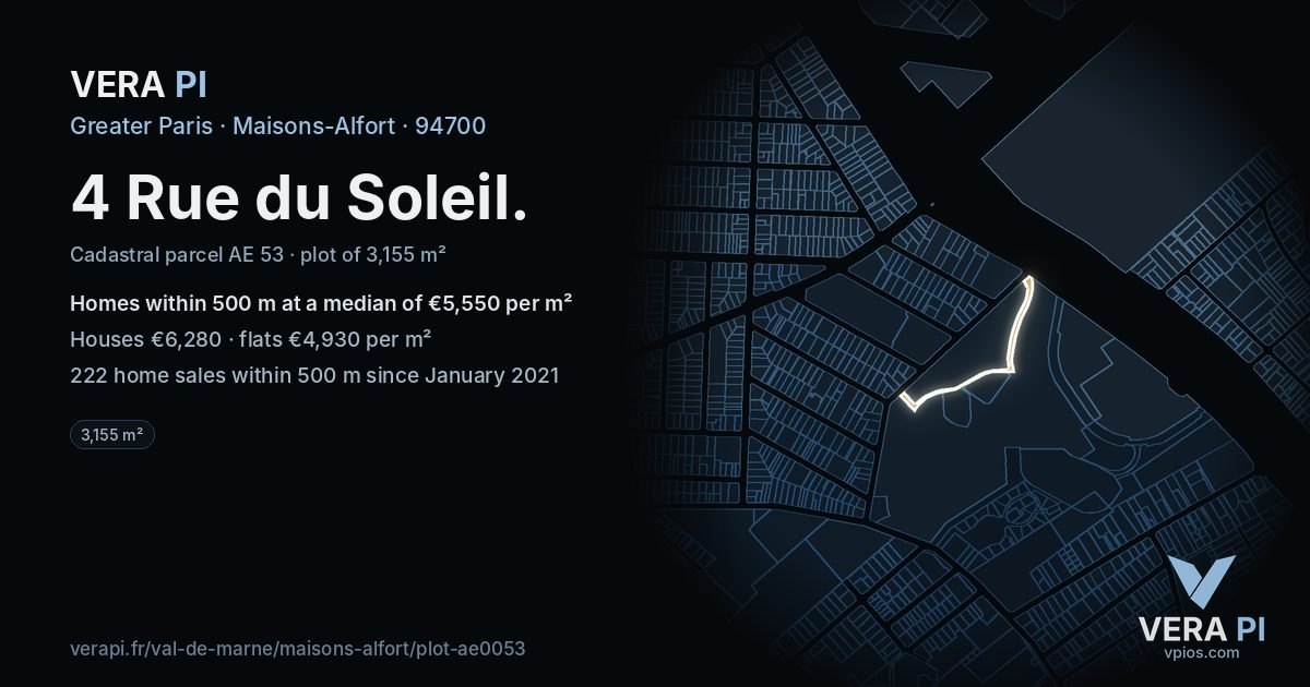 4 Rue du Soleil, Maisons-Alfort at night – the plot lit, the parcels around coloured by the prices near them