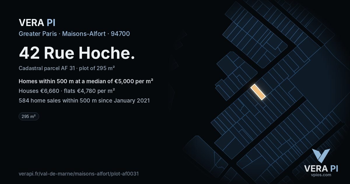 42 Rue Hoche, Maisons-Alfort at night – the plot lit, the parcels around coloured by the prices near them