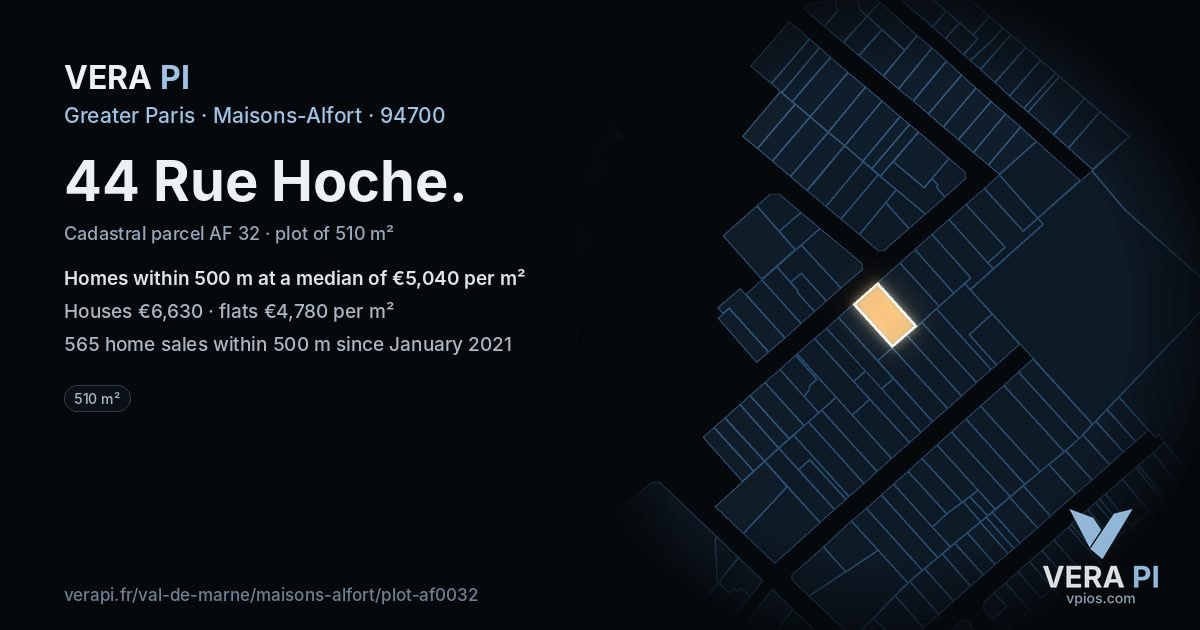 44 Rue Hoche, Maisons-Alfort at night – the plot lit, the parcels around coloured by the prices near them