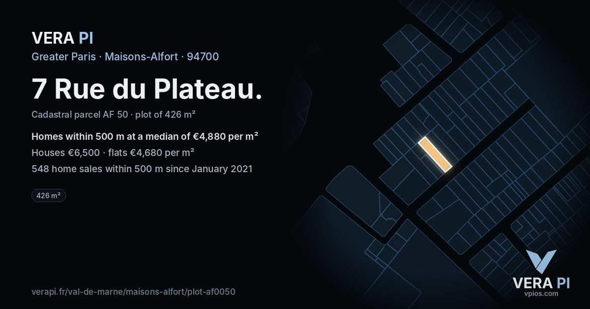 7 Rue du Plateau, Maisons-Alfort at night – the plot lit, the parcels around coloured by the prices near them