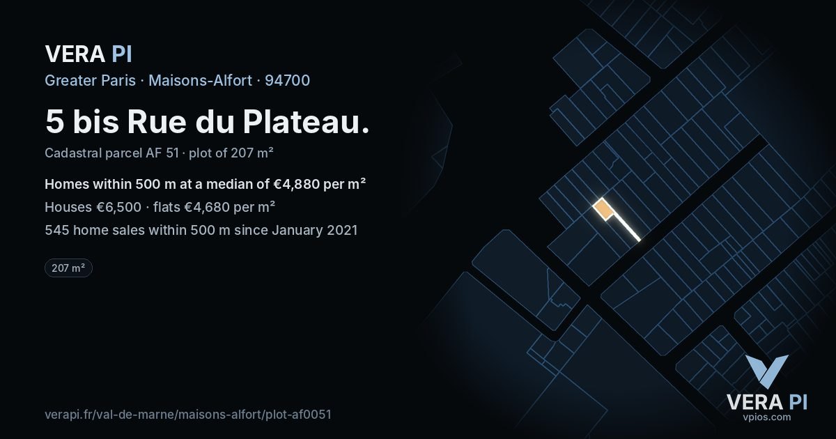 5 bis Rue du Plateau, Maisons-Alfort at night – the plot lit, the parcels around coloured by the prices near them