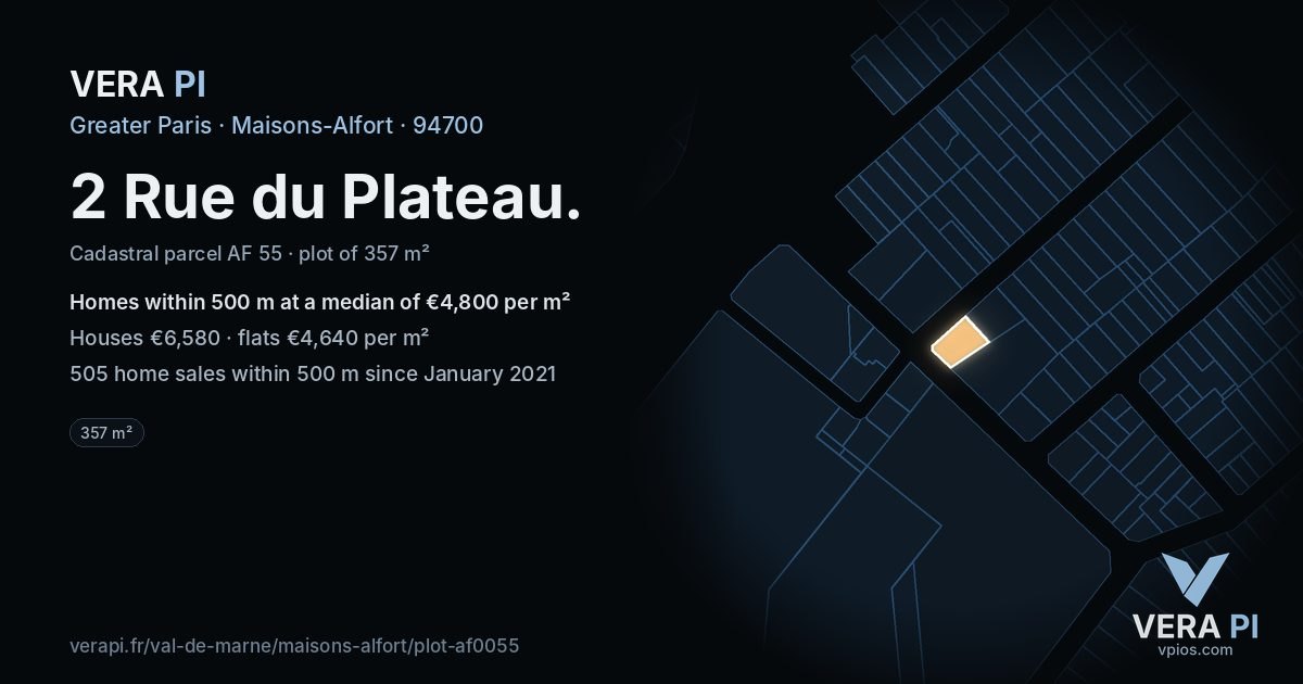 2 Rue du Plateau, Maisons-Alfort at night – the plot lit, the parcels around coloured by the prices near them