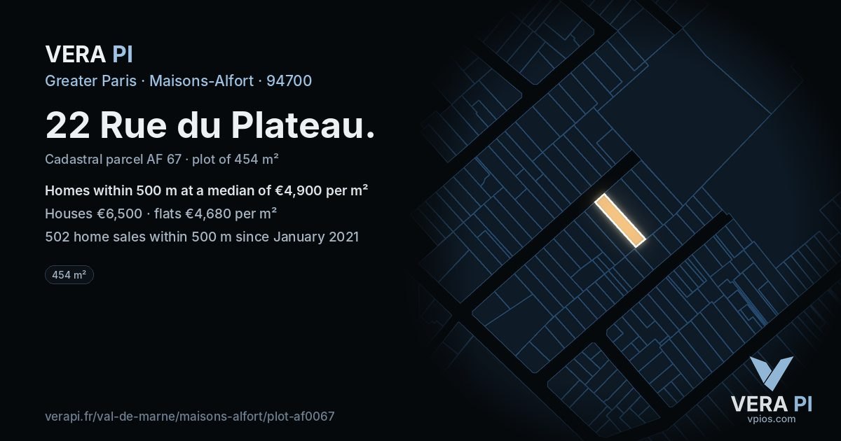 22 Rue du Plateau, Maisons-Alfort at night – the plot lit, the parcels around coloured by the prices near them