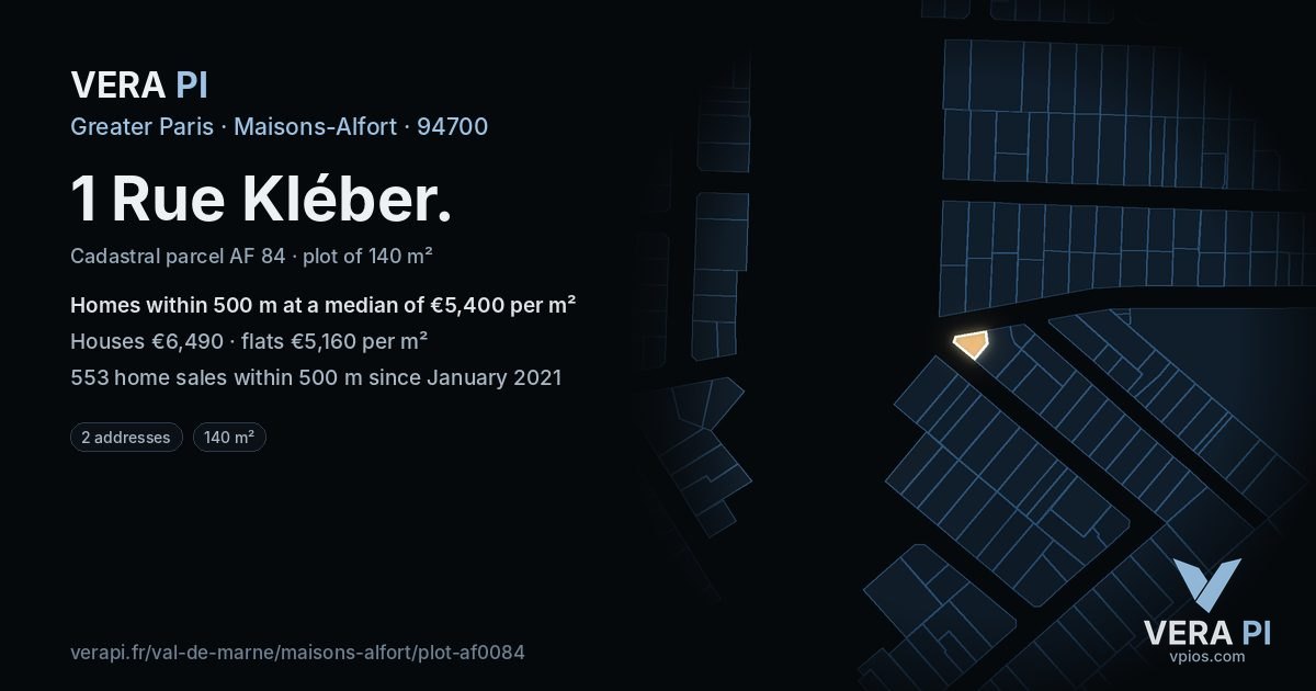 1 Rue Kléber, Maisons-Alfort at night – the plot lit, the parcels around coloured by the prices near them