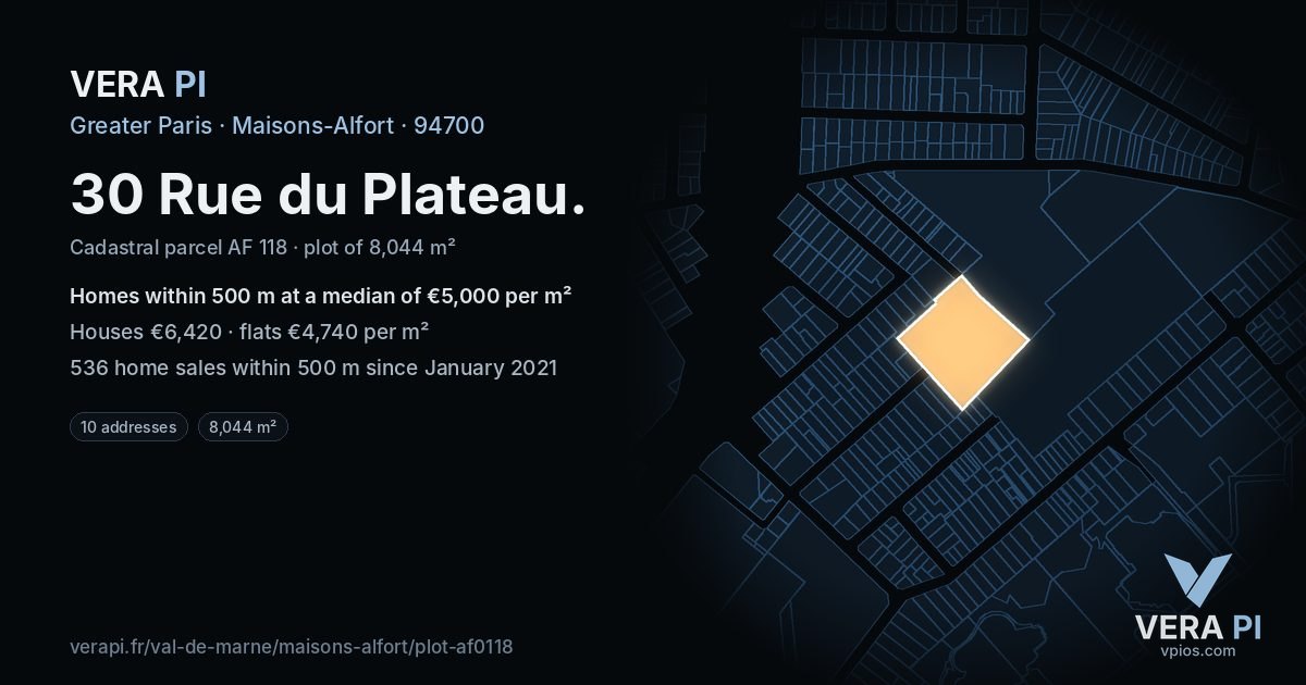 30 Rue du Plateau, Maisons-Alfort at night – the plot lit, the parcels around coloured by the prices near them