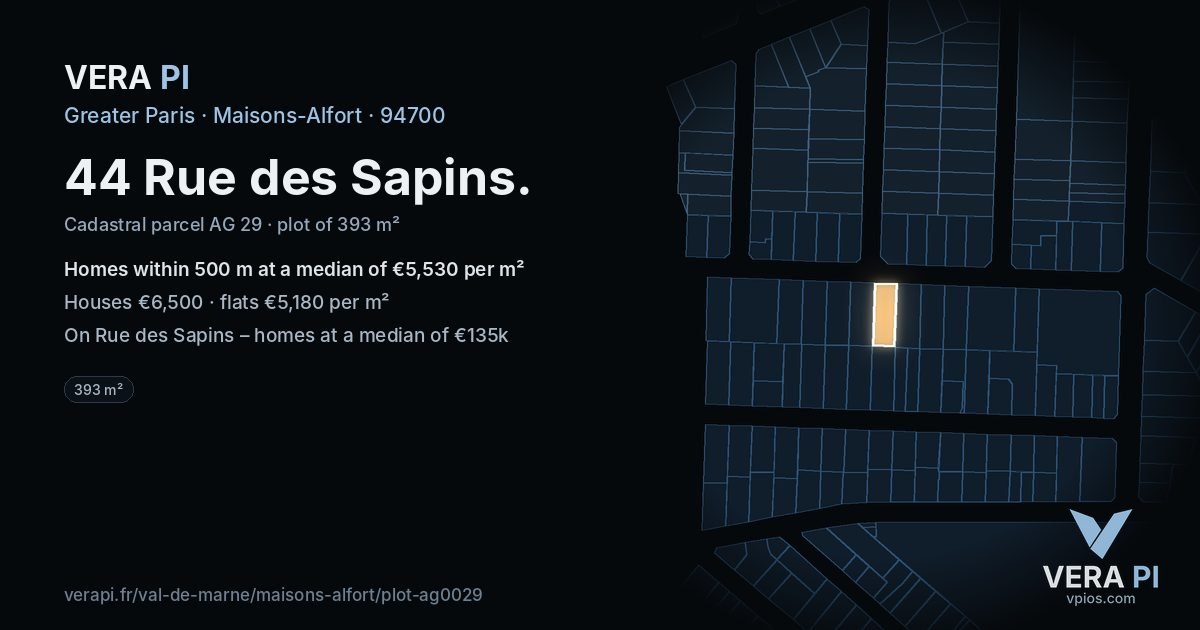 44 Rue des Sapins, Maisons-Alfort at night – the plot lit, the parcels around coloured by the prices near them