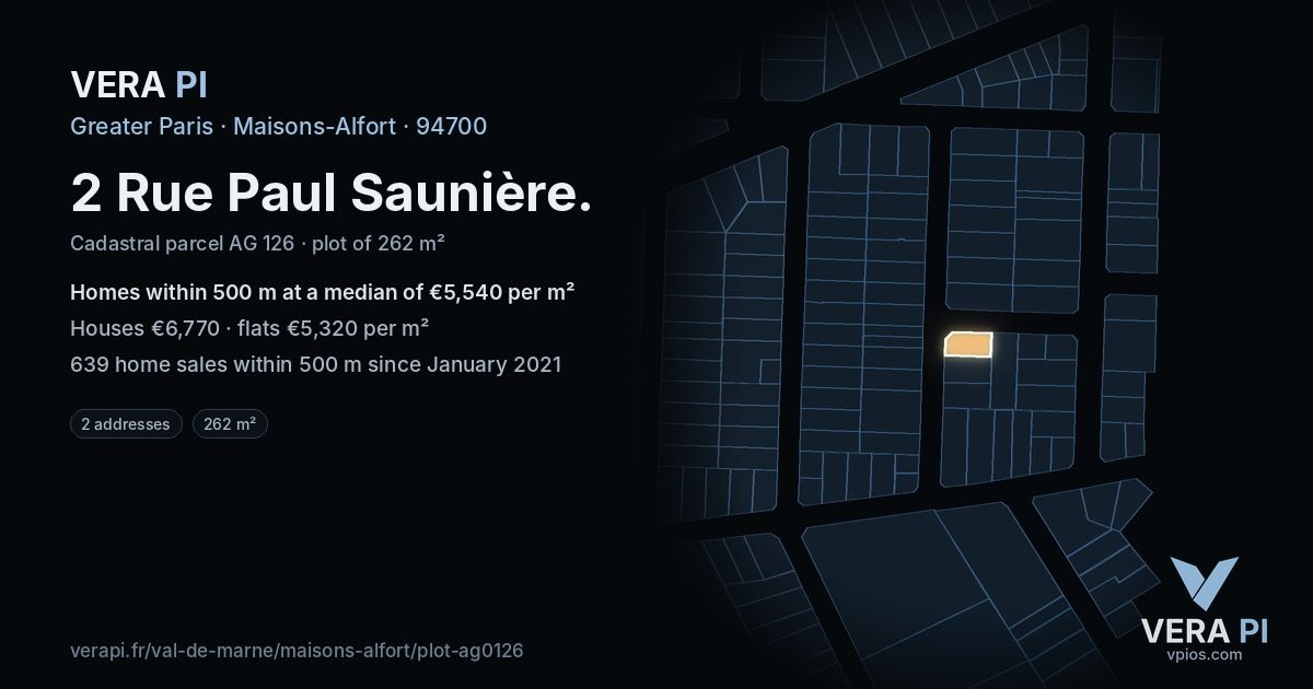 2 Rue Paul Saunière, Maisons-Alfort at night – the plot lit, the parcels around coloured by the prices near them