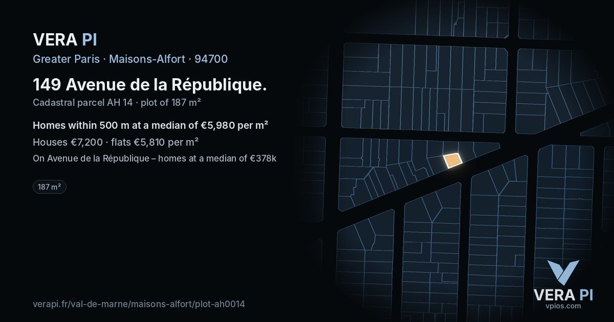 149 Avenue de la République, Maisons-Alfort at night – the plot lit, the parcels around coloured by the prices near them