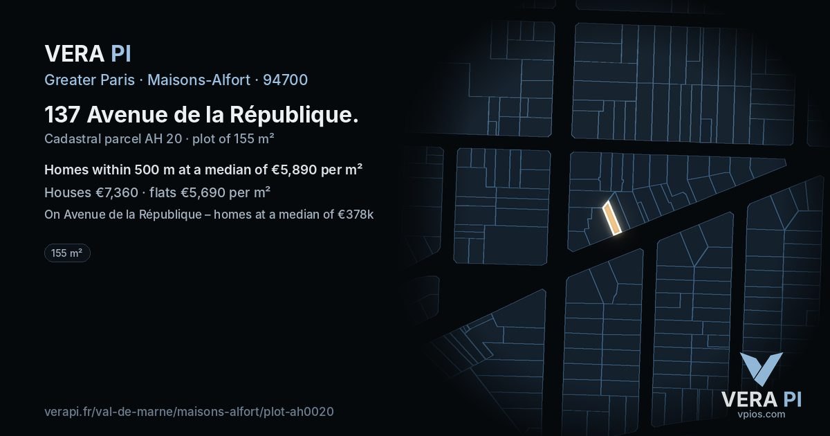 137 Avenue de la République, Maisons-Alfort at night – the plot lit, the parcels around coloured by the prices near them