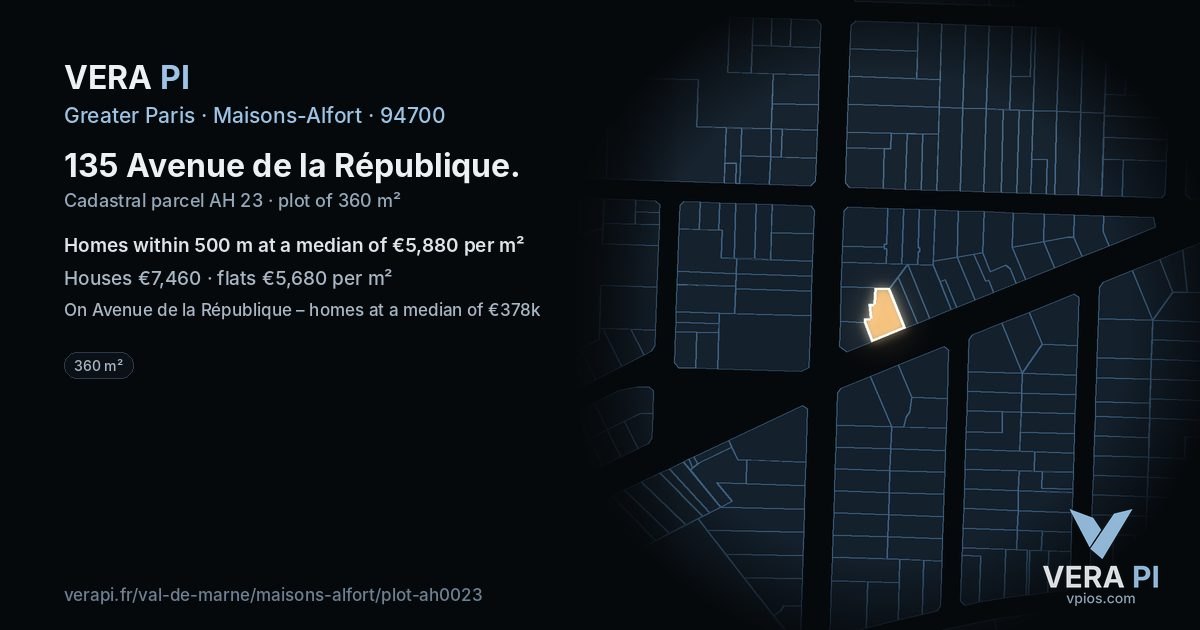 135 Avenue de la République, Maisons-Alfort at night – the plot lit, the parcels around coloured by the prices near them