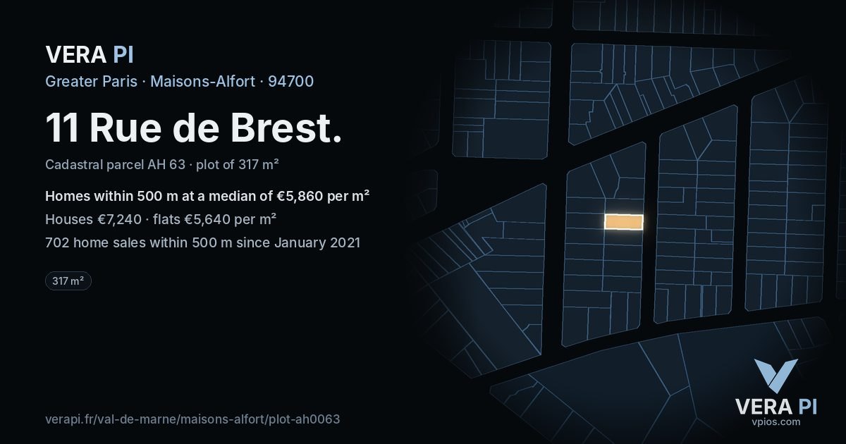 11 Rue de Brest, Maisons-Alfort at night – the plot lit, the parcels around coloured by the prices near them