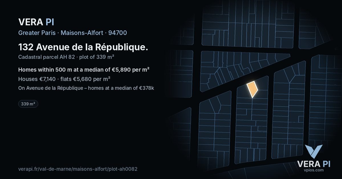 132 Avenue de la République, Maisons-Alfort at night – the plot lit, the parcels around coloured by the prices near them