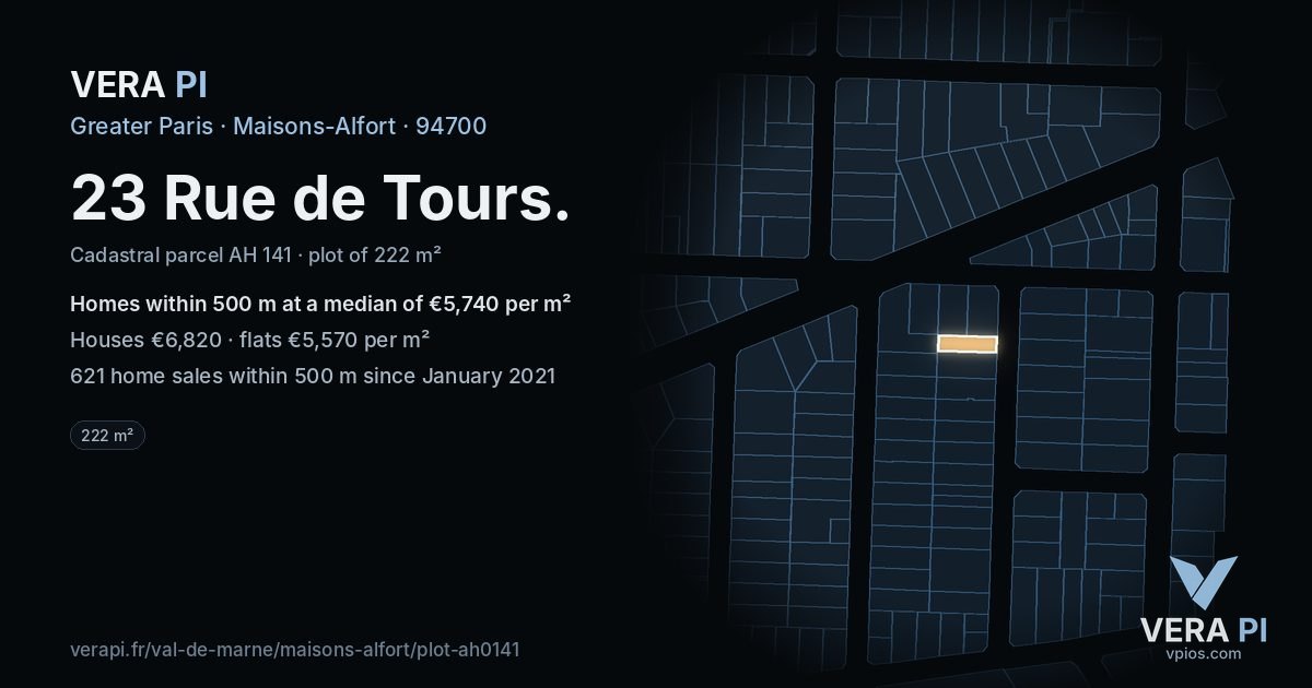 23 Rue de Tours, Maisons-Alfort at night – the plot lit, the parcels around coloured by the prices near them