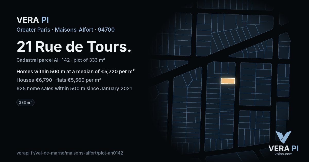 21 Rue de Tours, Maisons-Alfort at night – the plot lit, the parcels around coloured by the prices near them