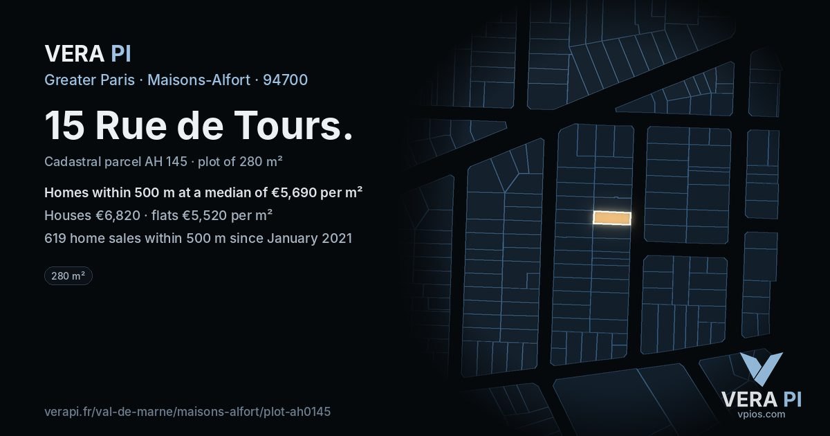 15 Rue de Tours, Maisons-Alfort at night – the plot lit, the parcels around coloured by the prices near them