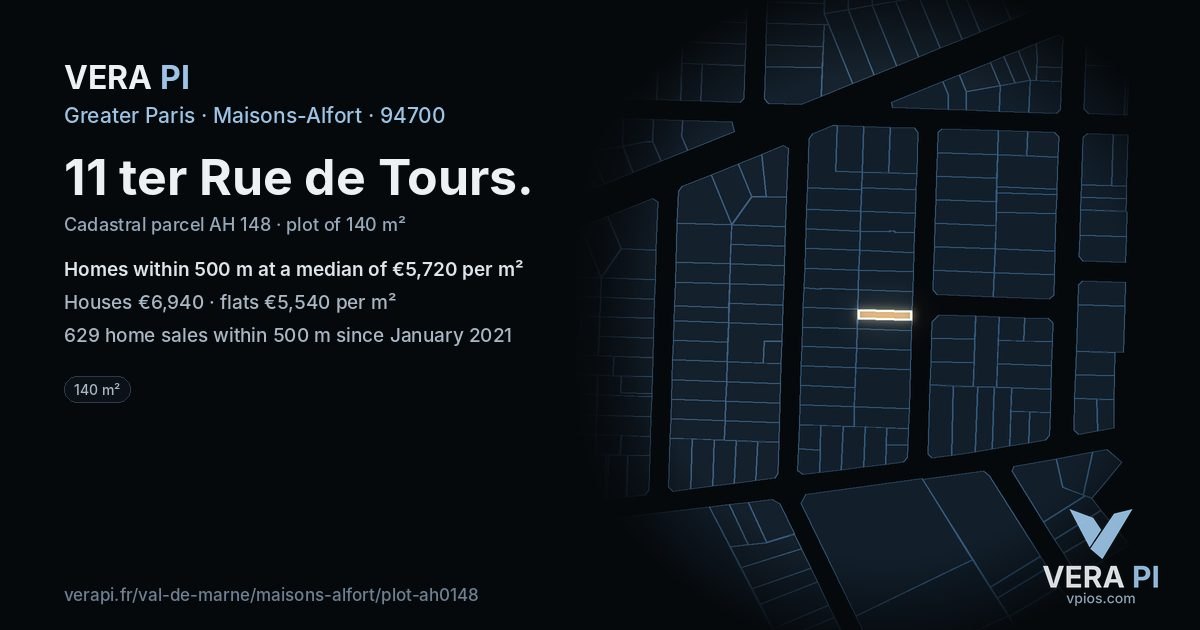 11 ter Rue de Tours, Maisons-Alfort at night – the plot lit, the parcels around coloured by the prices near them