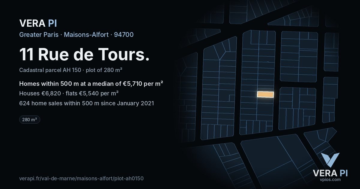 11 Rue de Tours, Maisons-Alfort at night – the plot lit, the parcels around coloured by the prices near them