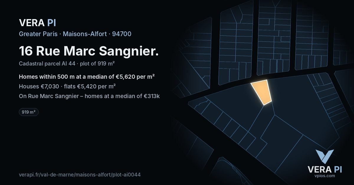 16 Rue Marc Sangnier, Maisons-Alfort at night – the plot lit, the parcels around coloured by the prices near them