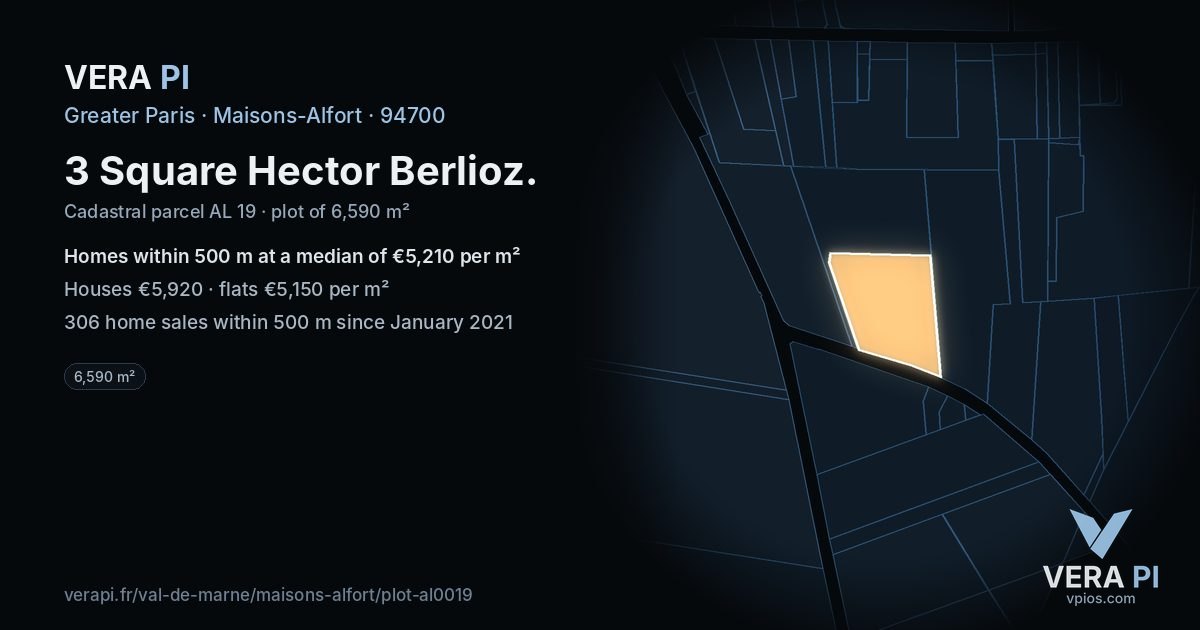 3 Square Hector Berlioz, Maisons-Alfort at night – the plot lit, the parcels around coloured by the prices near them