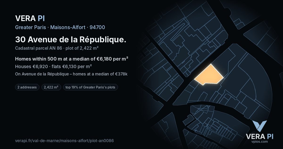 30 Avenue de la République, Maisons-Alfort at night – the plot lit, the parcels around coloured by the prices near them