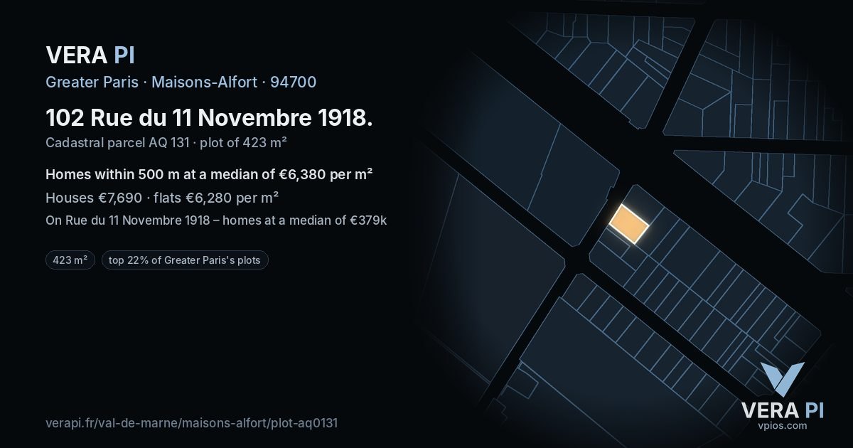 102 Rue du 11 Novembre 1918, Maisons-Alfort at night – the plot lit, the parcels around coloured by the prices near them