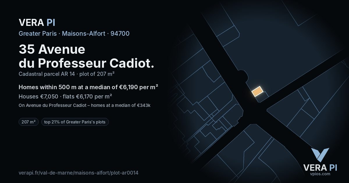 35 Avenue du Professeur Cadiot, Maisons-Alfort at night – the plot lit, the parcels around coloured by the prices near them