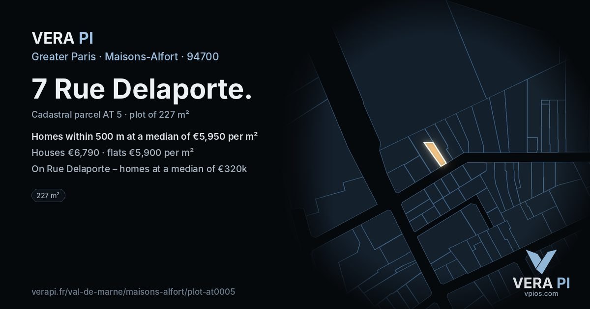 7 Rue Delaporte, Maisons-Alfort at night – the plot lit, the parcels around coloured by the prices near them