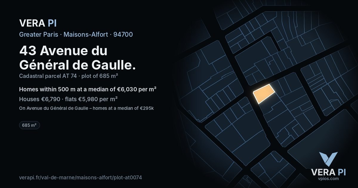 43 Avenue du Général de Gaulle, Maisons-Alfort at night – the plot lit, the parcels around coloured by the prices near them
