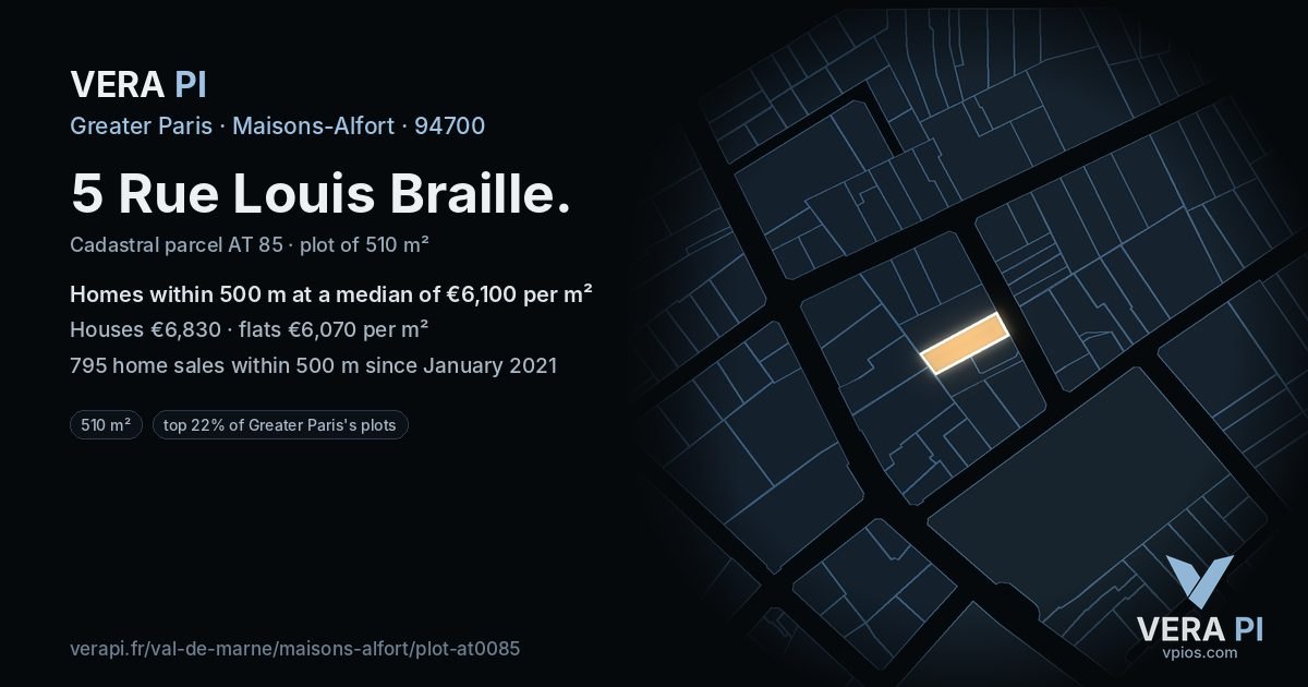 5 Rue Louis Braille, Maisons-Alfort at night – the plot lit, the parcels around coloured by the prices near them