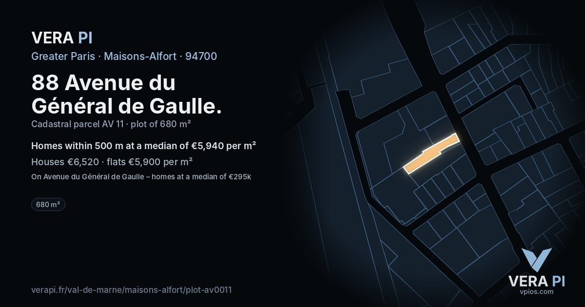 88 Avenue du Général de Gaulle, Maisons-Alfort at night – the plot lit, the parcels around coloured by the prices near them