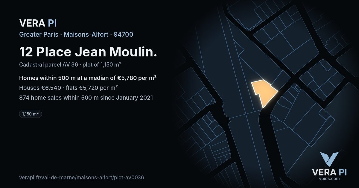 12 Place Jean Moulin, Maisons-Alfort at night – the plot lit, the parcels around coloured by the prices near them