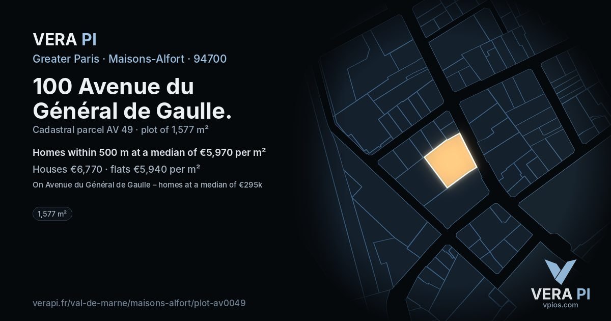 100 Avenue du Général de Gaulle, Maisons-Alfort at night – the plot lit, the parcels around coloured by the prices near them