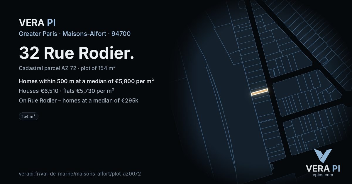 32 Rue Rodier, Maisons-Alfort at night – the plot lit, the parcels around coloured by the prices near them