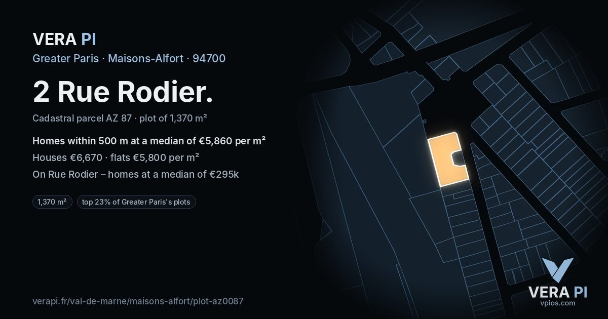 2 Rue Rodier, Maisons-Alfort at night – the plot lit, the parcels around coloured by the prices near them