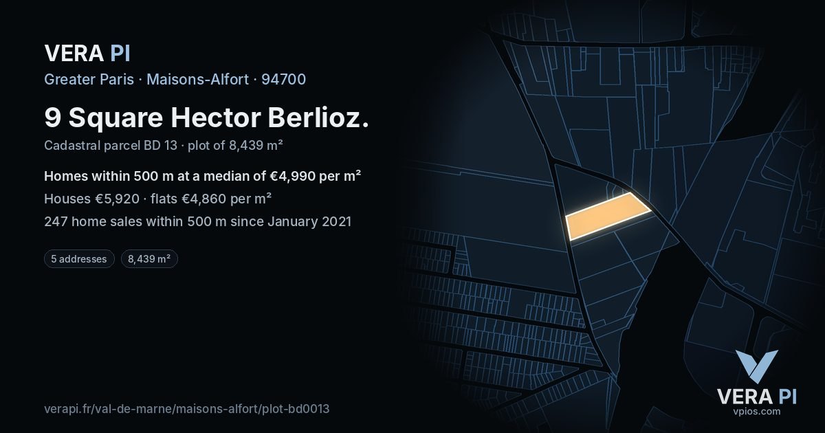 9 Square Hector Berlioz, Maisons-Alfort at night – the plot lit, the parcels around coloured by the prices near them