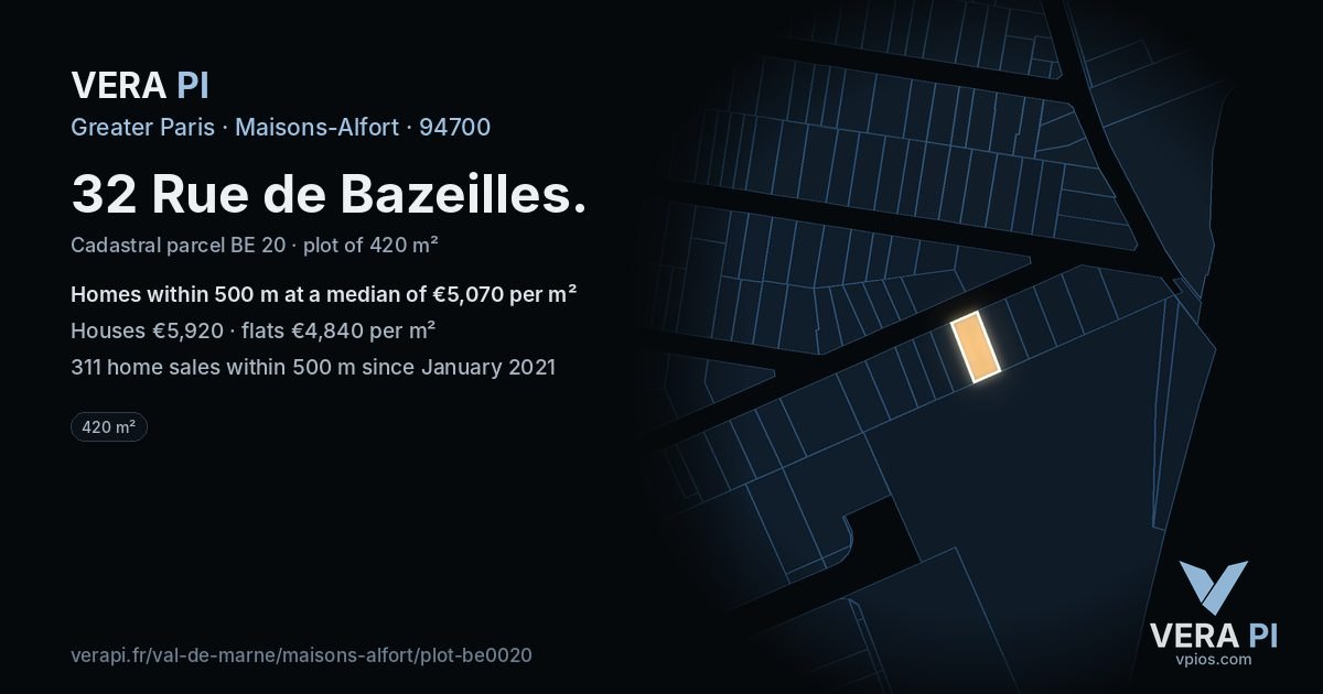 32 Rue de Bazeilles, Maisons-Alfort at night – the plot lit, the parcels around coloured by the prices near them