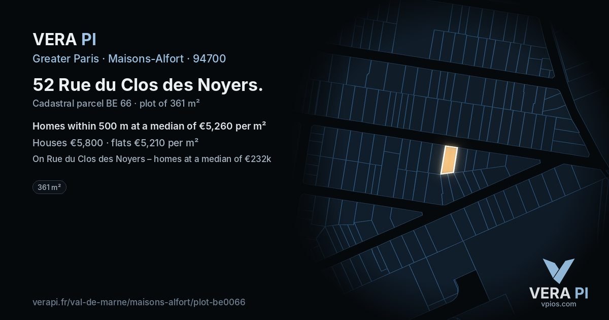 52 Rue du Clos des Noyers, Maisons-Alfort at night – the plot lit, the parcels around coloured by the prices near them