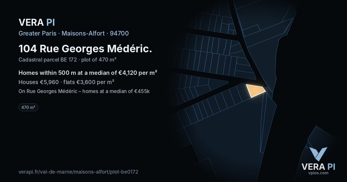104 Rue Georges Médéric, Maisons-Alfort at night – the plot lit, the parcels around coloured by the prices near them