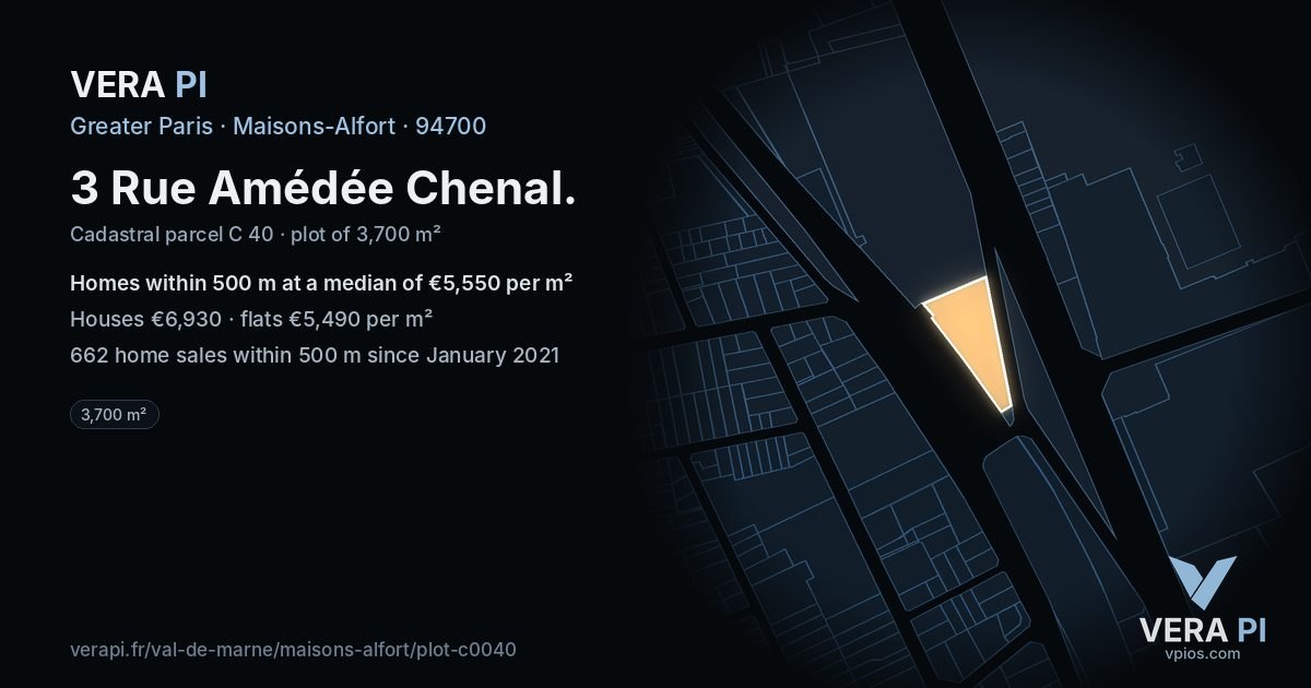 3 Rue Amédée Chenal, Maisons-Alfort at night – the plot lit, the parcels around coloured by the prices near them