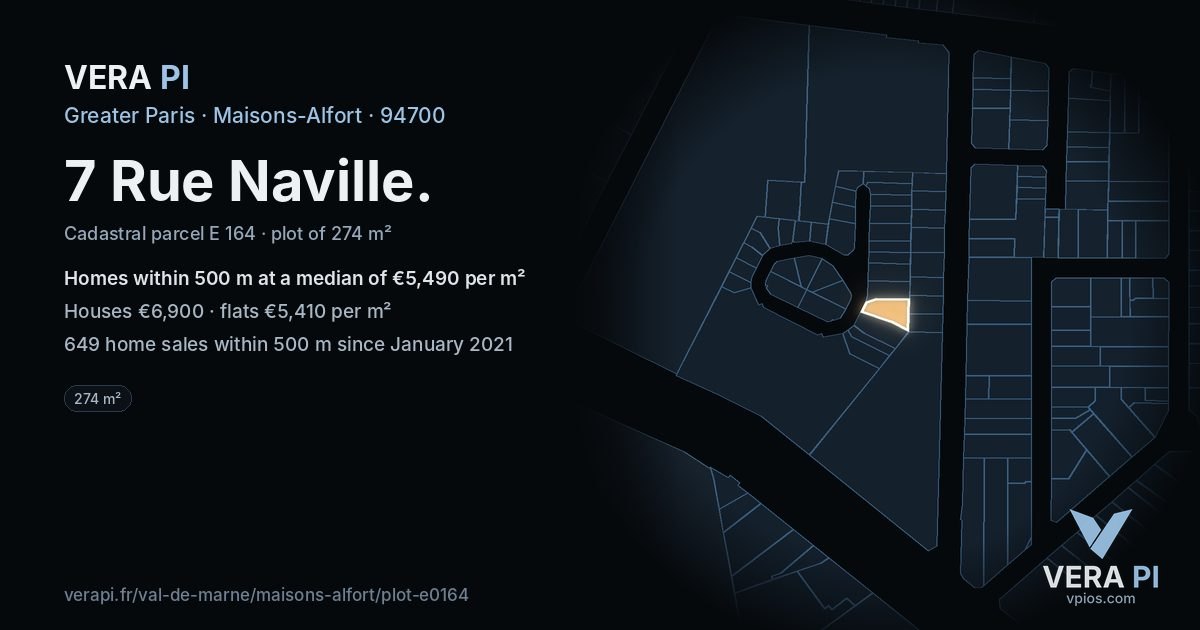 7 Rue Naville, Maisons-Alfort at night – the plot lit, the parcels around coloured by the prices near them