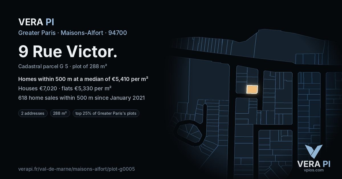 9 Rue Victor, Maisons-Alfort at night – the plot lit, the parcels around coloured by the prices near them