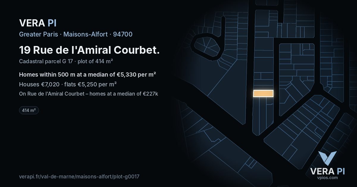 19 Rue de l'Amiral Courbet, Maisons-Alfort at night – the plot lit, the parcels around coloured by the prices near them