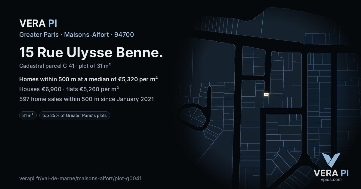 15 Rue Ulysse Benne, Maisons-Alfort at night – the plot lit, the parcels around coloured by the prices near them