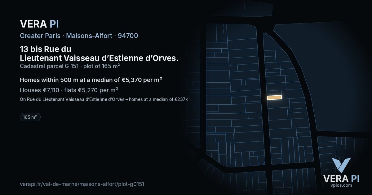 13 bis Rue du Lieutenant Vaisseau d’Estienne d’Orves, Maisons-Alfort at night – the plot lit, the parcels around coloured by the prices near them