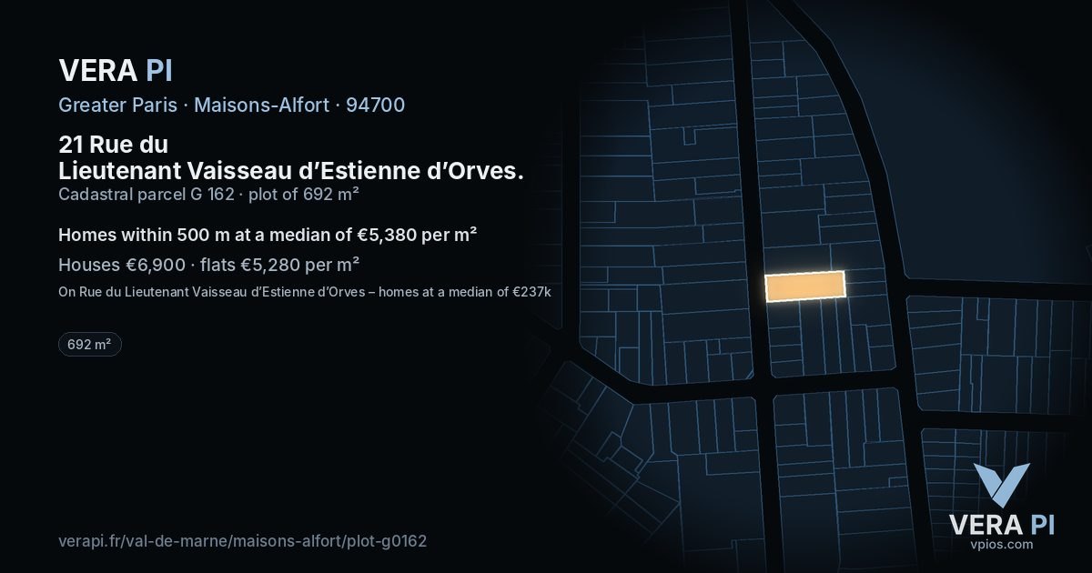 21 Rue du Lieutenant Vaisseau d’Estienne d’Orves, Maisons-Alfort at night – the plot lit, the parcels around coloured by the prices near them