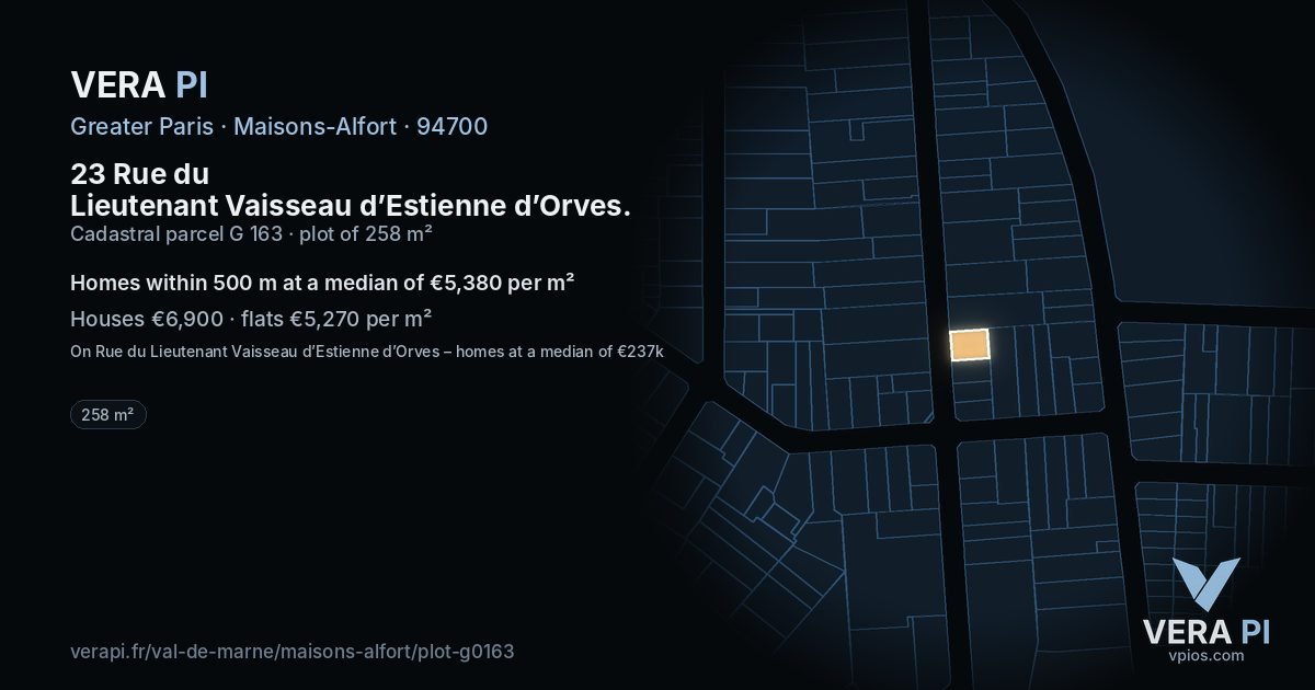23 Rue du Lieutenant Vaisseau d’Estienne d’Orves, Maisons-Alfort at night – the plot lit, the parcels around coloured by the prices near them