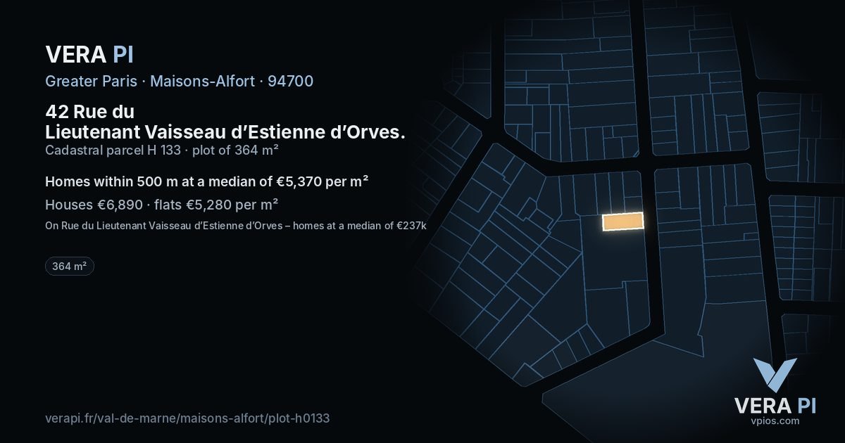 42 Rue du Lieutenant Vaisseau d’Estienne d’Orves, Maisons-Alfort at night – the plot lit, the parcels around coloured by the prices near them